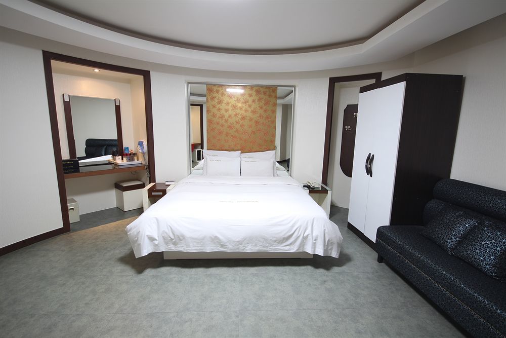 Hotel Tate Suwon Eksteriør billede